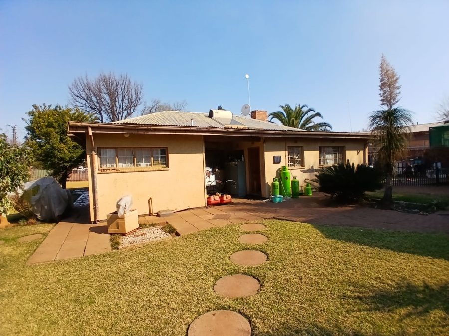 3 Bedroom Property for Sale in Kuruman Northern Cape